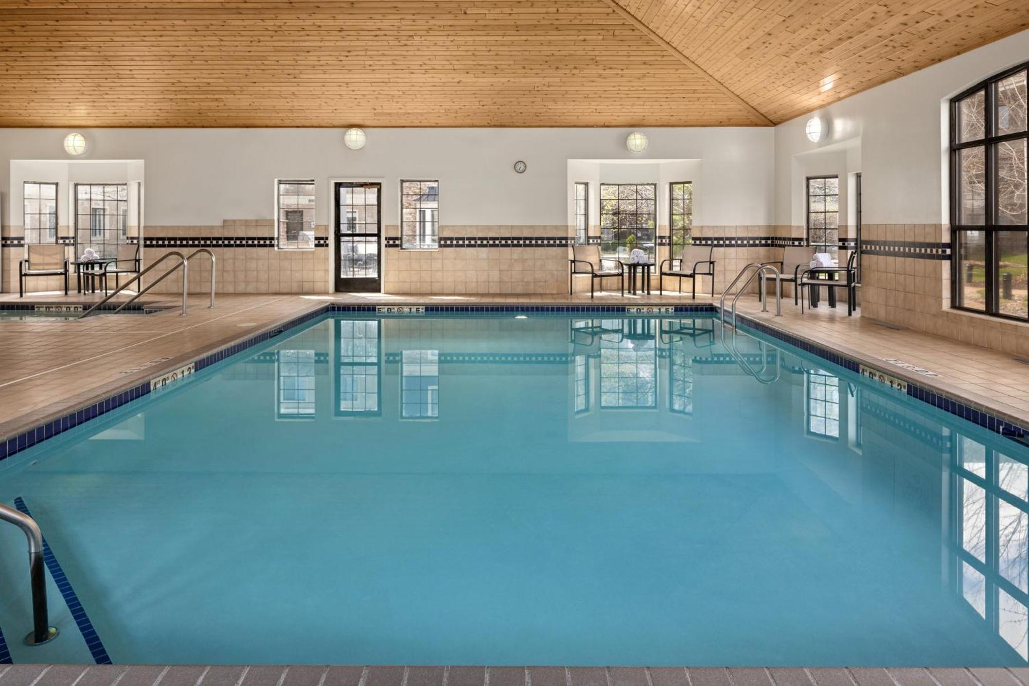 Staybridge Minneapolis-maple Grove By Ihg Hotel 3*
