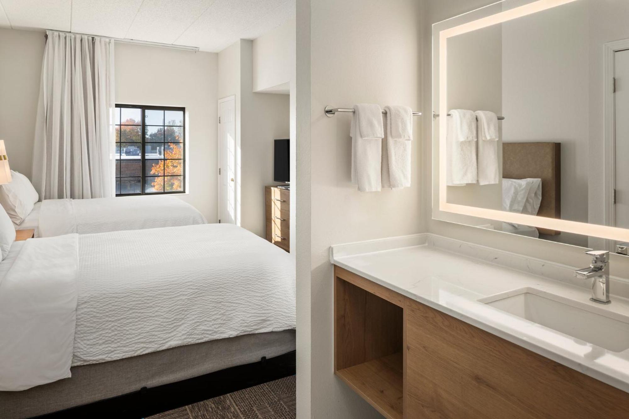 Staybridge Minneapolis-maple Grove By Ihg Hotel Maple Grove